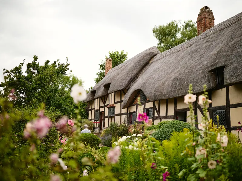 Anne Hathaway's thatched cottage
