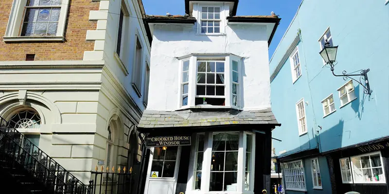The Crooked House of Windsor