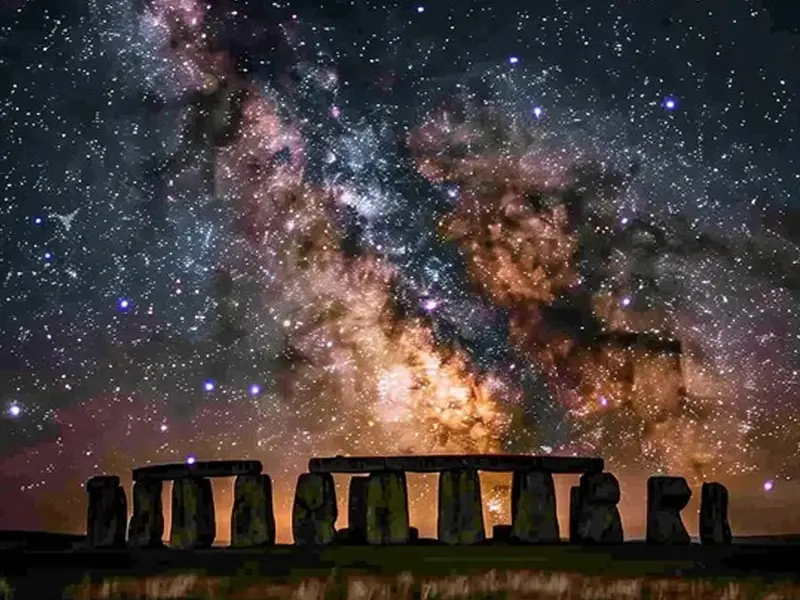 The iconic standing stones of Stonehenge