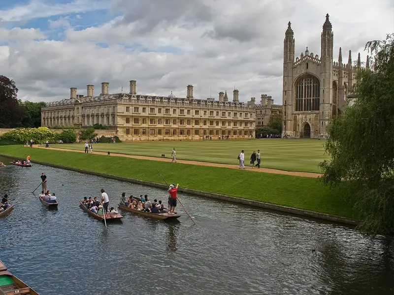 Punts floating past the colleges on The Backs