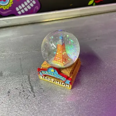Snowglobe containing the Blackpool Tower