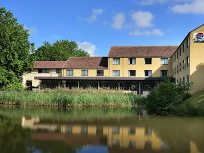 Travelodge Bath Waterside offering affordable accommodation in a quieter riverside part of Bath.