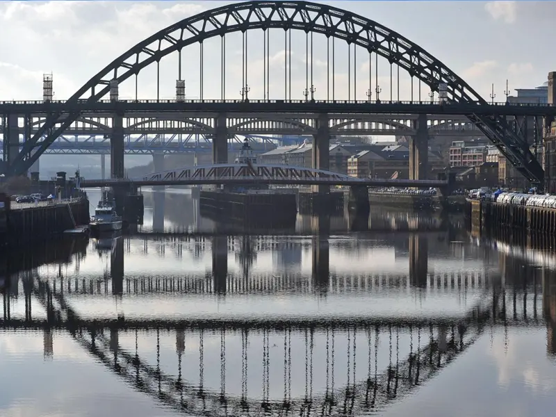 The iconic green arch of the Tyne Bridge