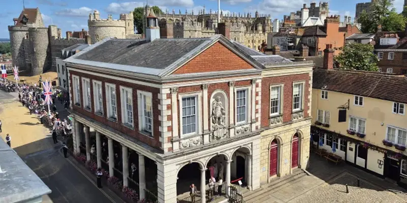 The Windsor Guildhall columns
