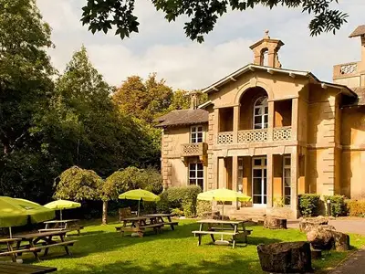 YHA Bath offering affordable accommodation in an Italianate mansion with gardens.