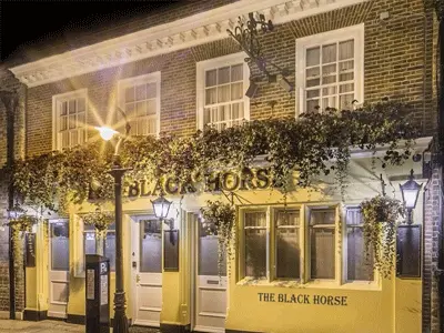 The Black Horse offering central bed and breakfast accommodation in Canterbury.
