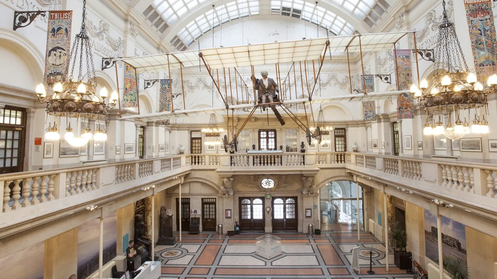 Bristol Museum & Art Gallery Visitor Guide Banner featuring the historic building
