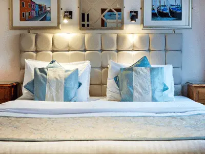 Conifers Guest House offering guest accommodation in Headington, Oxford.