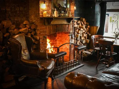 Dark Horse Pub offering stylish rooms in Bristol.