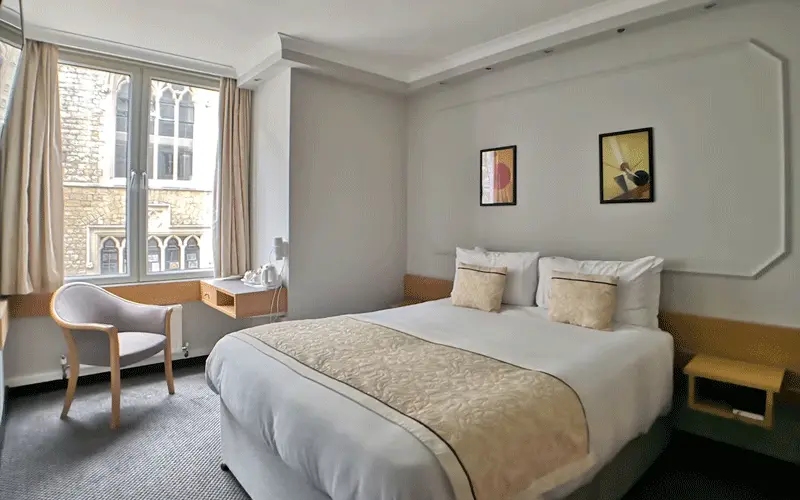 Lancaster Hall Hotel offering accommodation near Kensington Gardens in London.