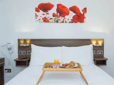 Langley Guest House offering guest accommodation in Slough near Windsor.