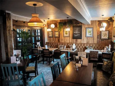 Pen & Parchment Inn by Greene King Inns offering traditional pub accommodation in Stratford-upon-Avon.
