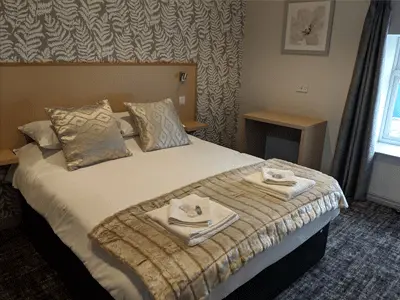 The Queens Head offering budget pub accommodation on the outskirts of Durham.