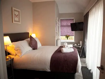Rowton Poplars Hotel offering a pub stay just outside Chester.
