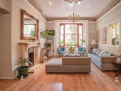 Shakespeare Hotel offering affordable accommodation near Paddington Station in London.