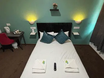 Stay Inn Express offering practical accommodation outside Cambridge.