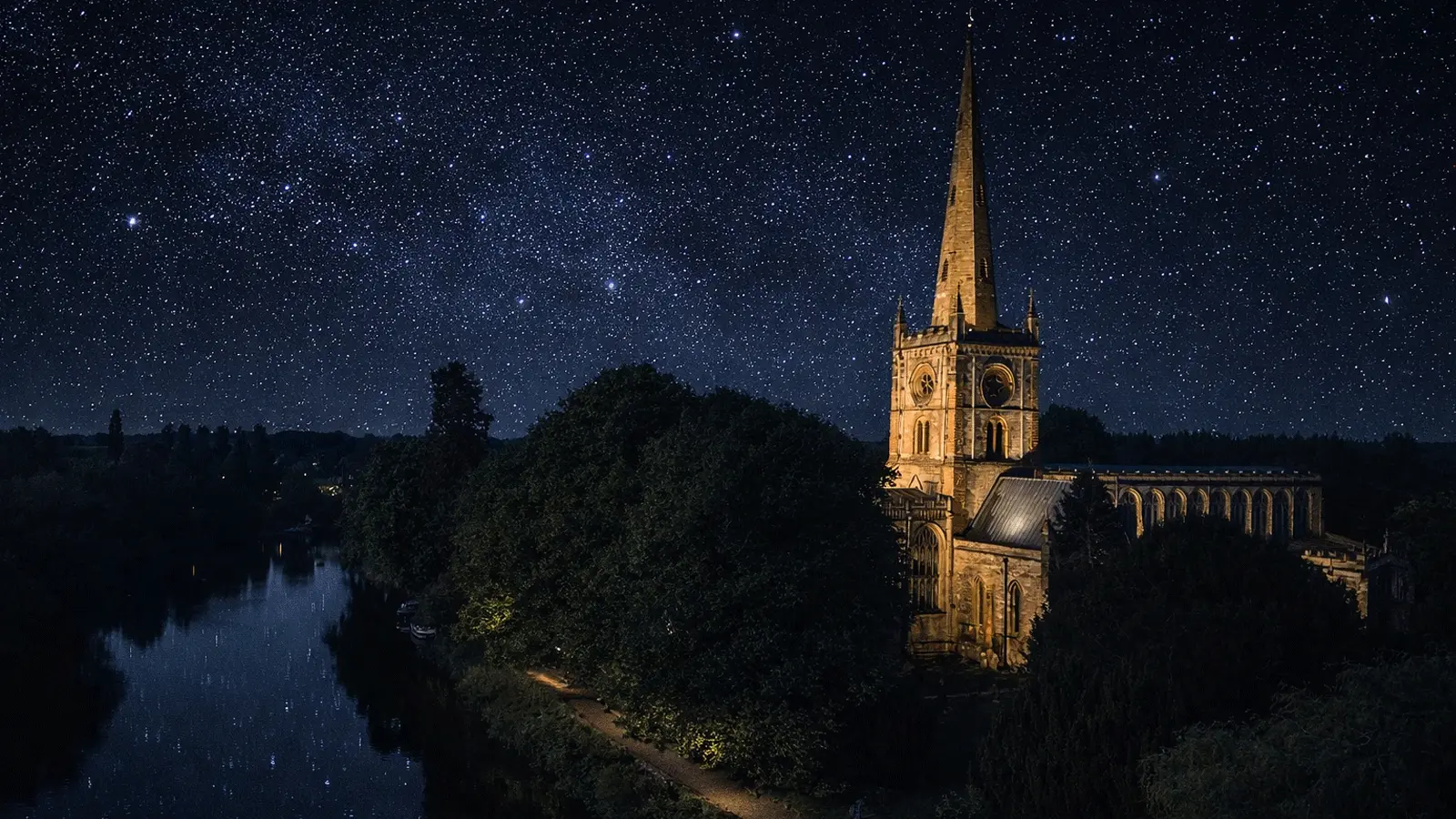 Stratford-upon-Avon Holy Trinity Church serving as the banner for Stratford attractions