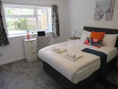 The Cambridge Suites - Tas Accommodations offering practical guest accommodation in Cambridge.